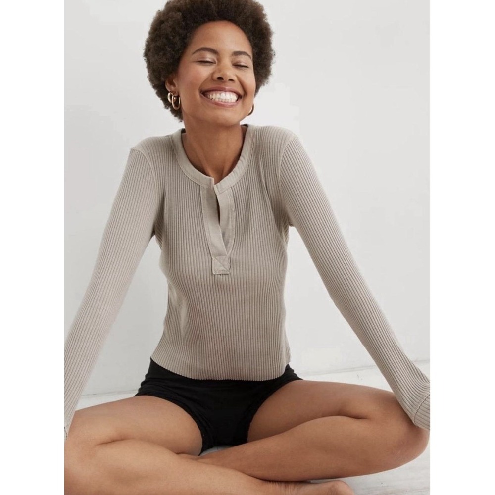 Aerie Fireside Long Sleeve Ribbed Henley T-Shirt Tan Cozy Soft Fitted Lg